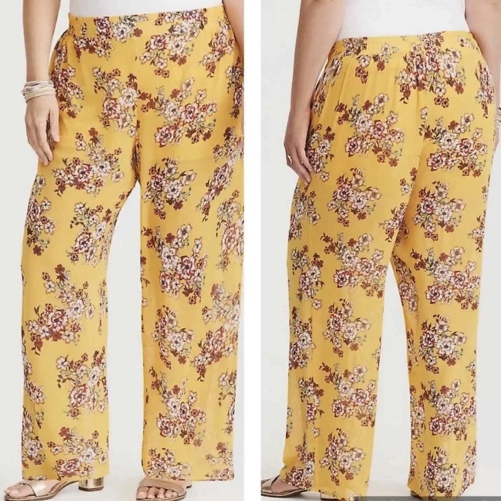 Torrid - Wide Leg Pants Yellow Floral Chiffon Semi Sheer with Short - Size 1 - Picture 13 of 13